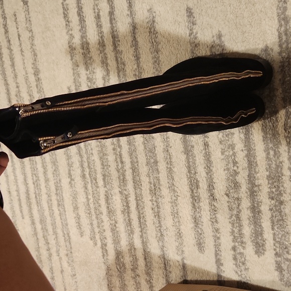 Lola Cruz black suede over the knee boots - Picture 3 of 10